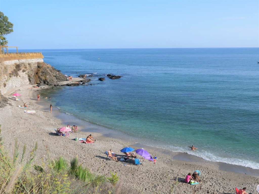 plaże Benalmadeny prowincja Malaga