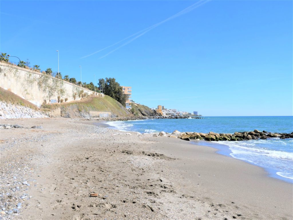 plaże Benalmadeny prowincja Malaga