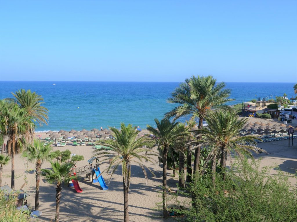 plaże Benalmadeny
