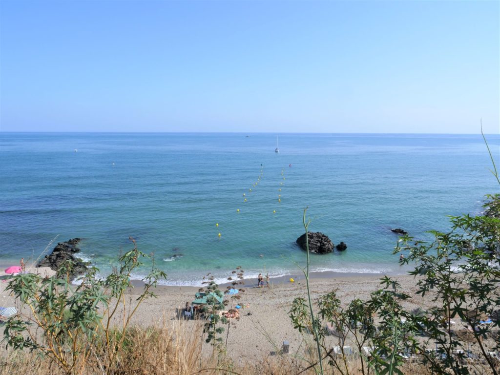 plaże Benalmadeny prowincja Malaga