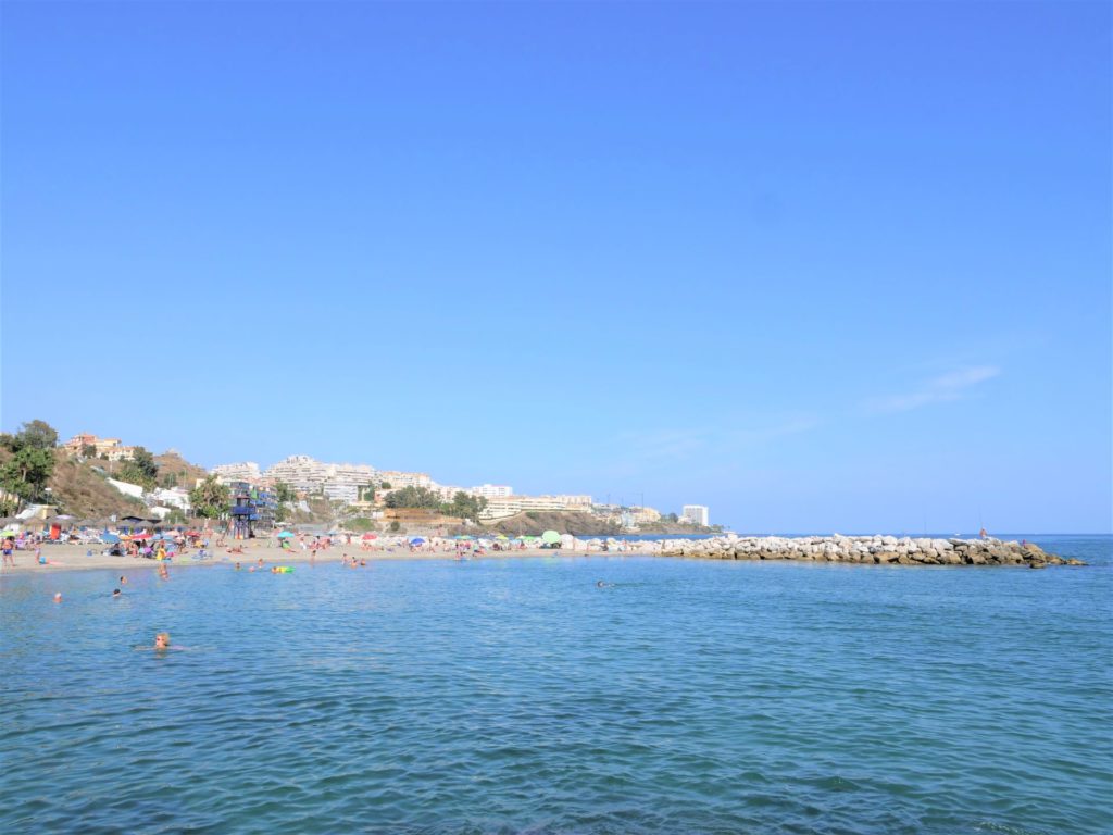 plaże Benalmadeny prowincja Malaga