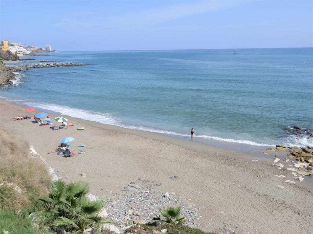 plaże Benalmadeny prowincja Malaga