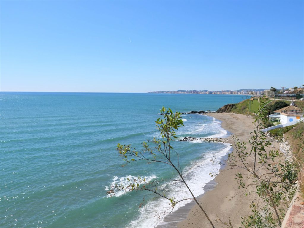 plaże Benalmadeny prowincja Malaga