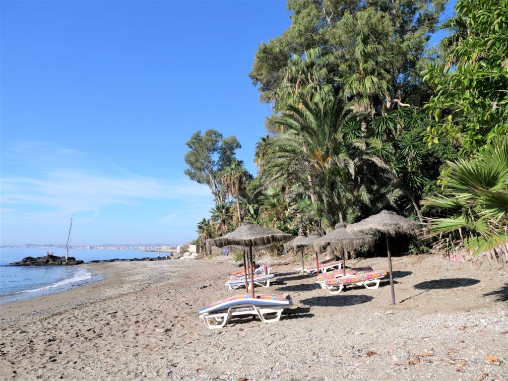 plaże Benalmadeny prowincja Malaga