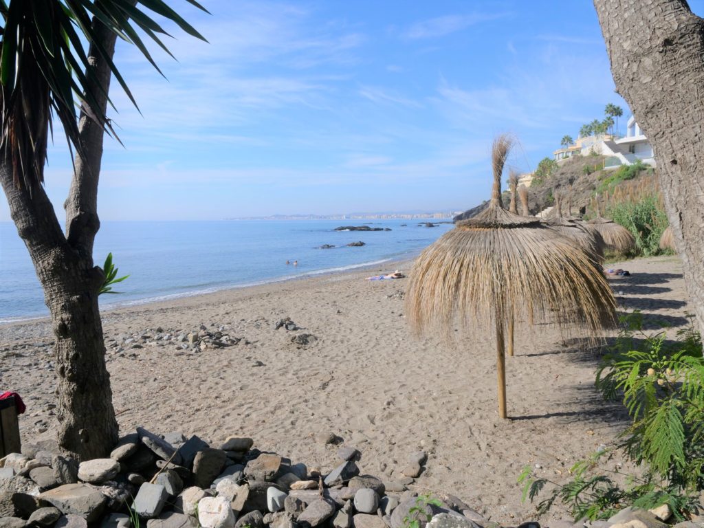 plaże Benalmadeny prowincja Malaga