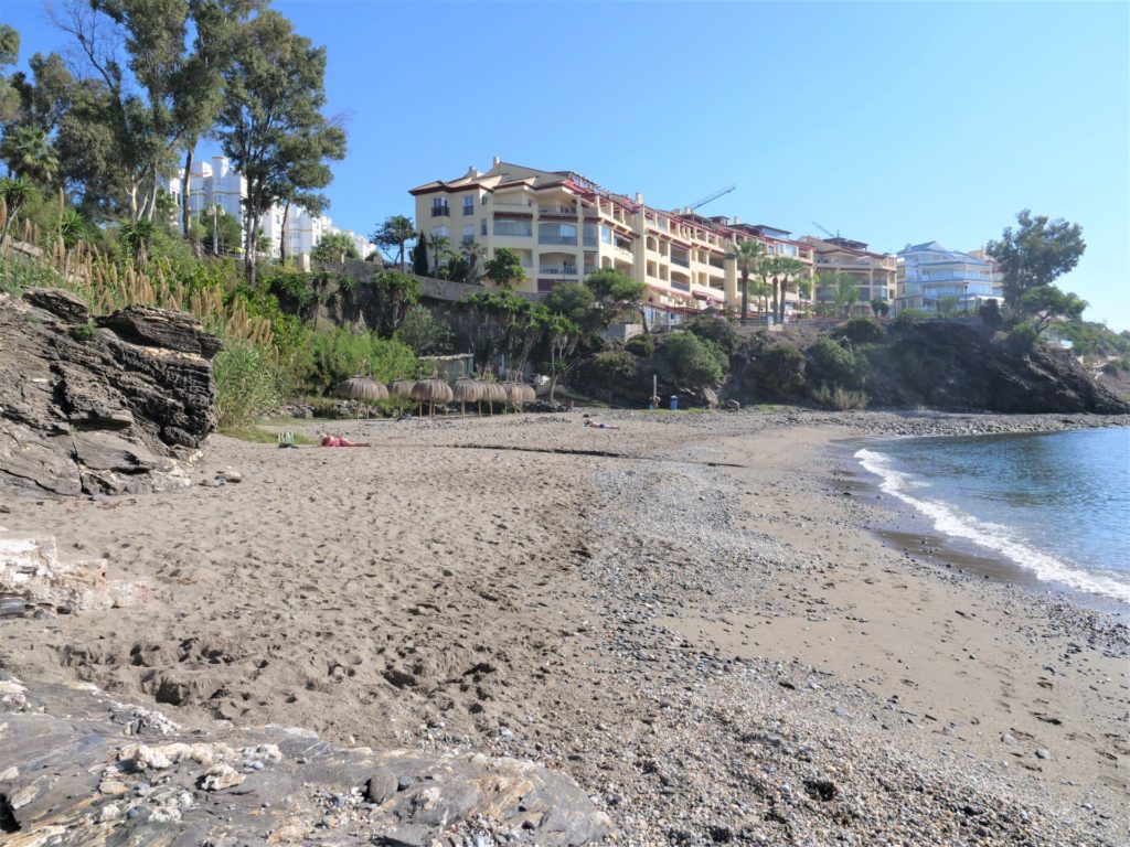 plaże Benalmadeny prowincja Malaga