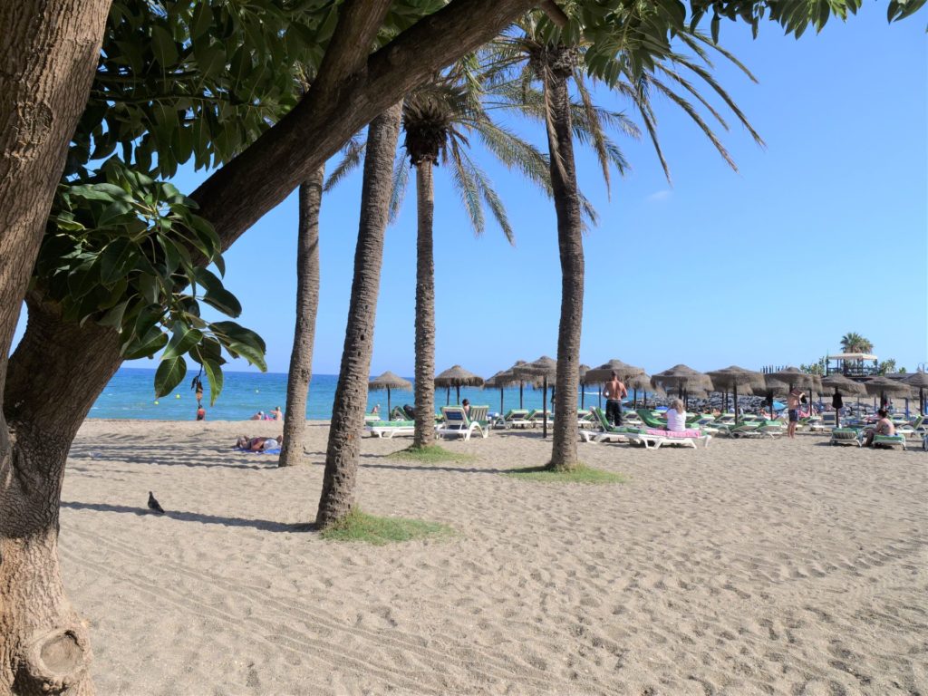 plaże Benalmadeny