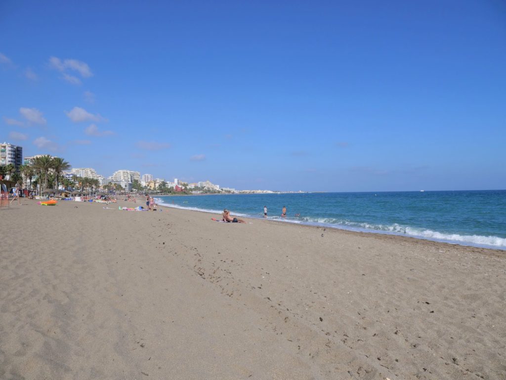 plaże Benalmadeny