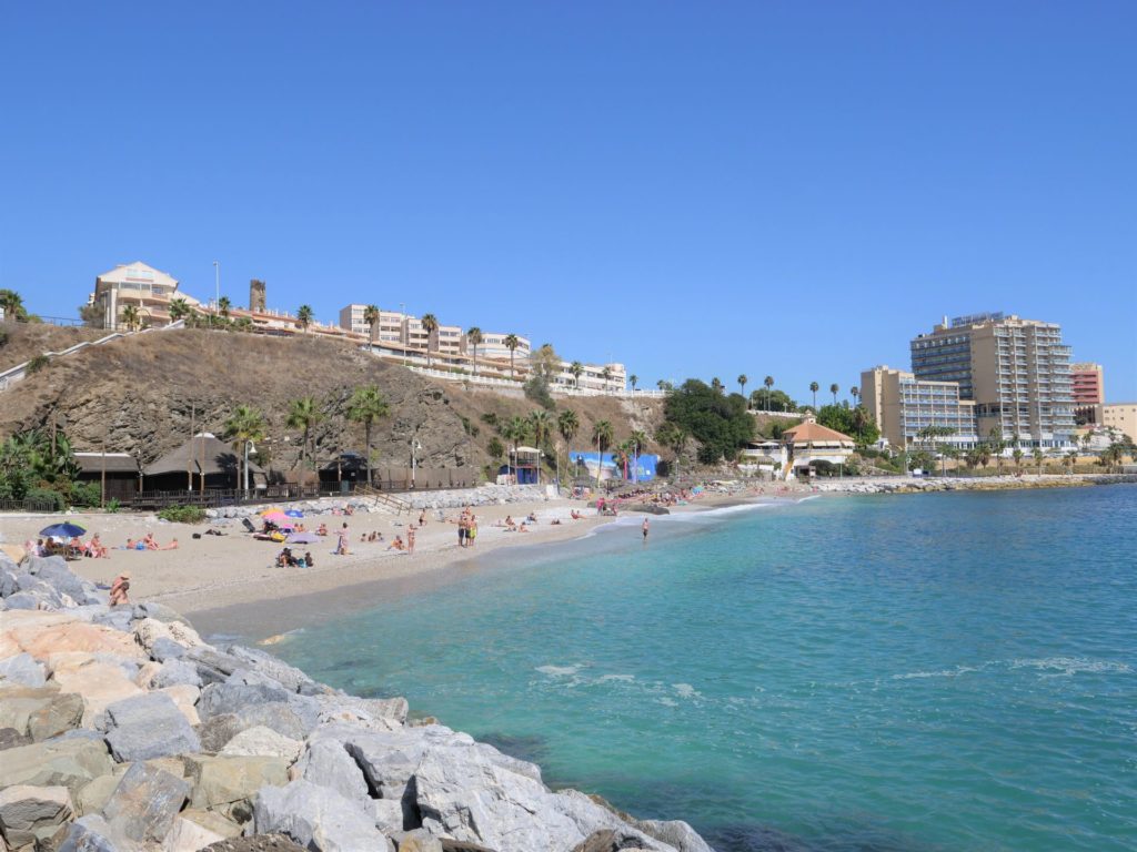 plaże Benalmadeny