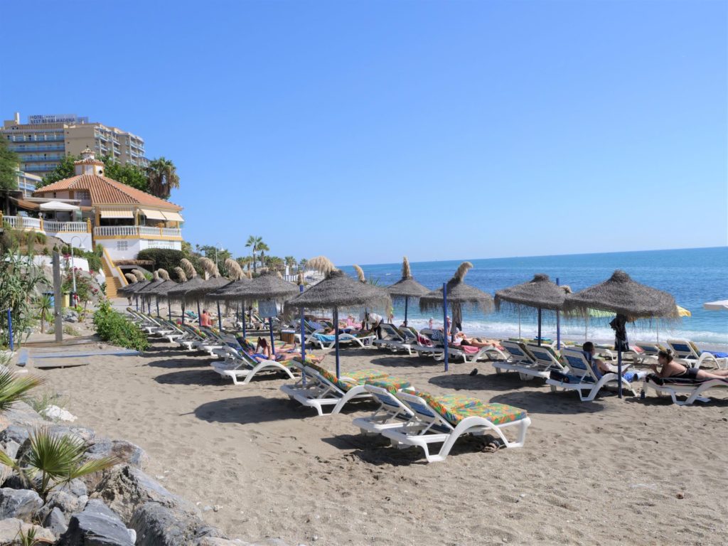 plaże Benalmadeny