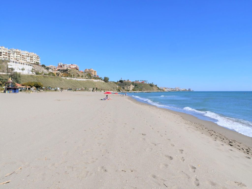 plaże Benalmadeny prowincja Malaga